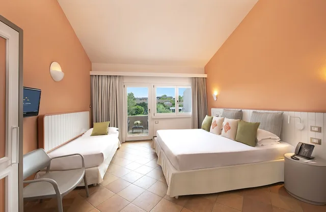 Plus, Classic, Double Bed, Balcony، Chia Laguna - Hotel Village 1/8