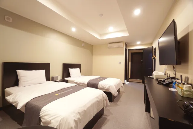 غرفة قياسية مفردة بسريرين منفصلين، Persimmon Tourist Hotel 1/2