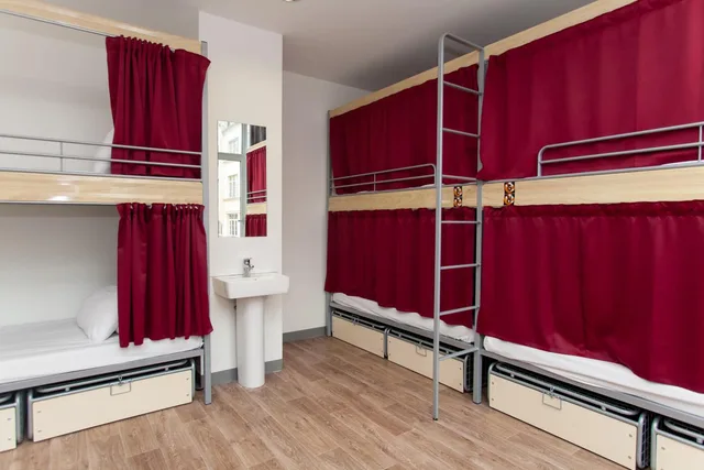 سكن مشترك مختلط بثمانية أسرّة بحمام مشترك، St Christopher S Inn Paris Gare Du Nord 1/1