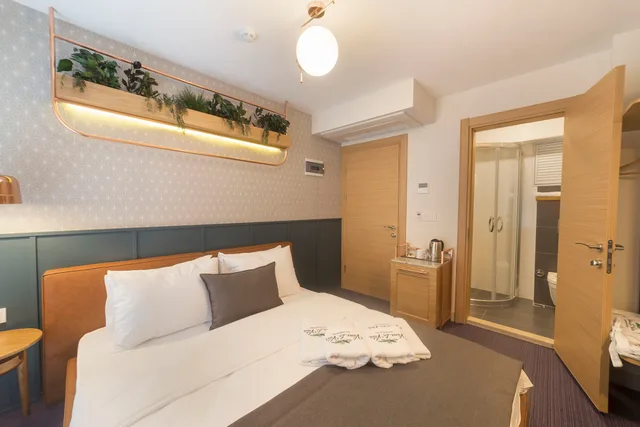غرفة ديلوكس بسرير مزدوج بشرفة، Viva La Vita Butik Otel 2/4
