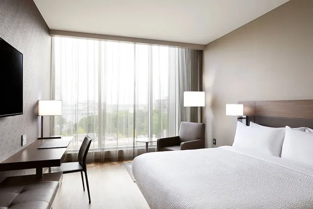 غرفة بسرير كينج لذوي الإعاقة، Ac Hotel Madison Downtown 2/5