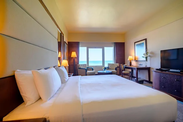غرفة كلوب تنفيذية، Danat Jebel Dhanna Resort 1/4