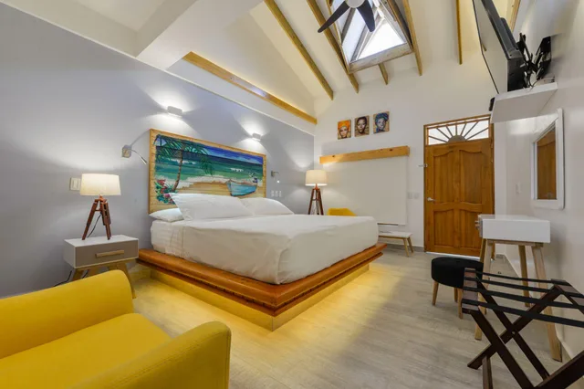 جناح فاخر، Casa Las Palmas 4/6