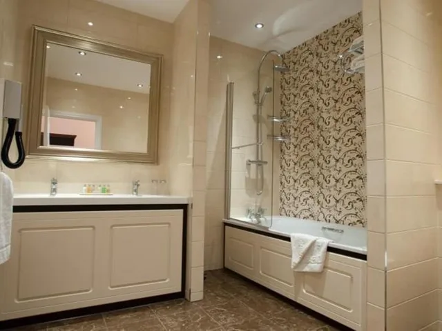 Feature, Single Bed، Dukes Head Hotel 1/1