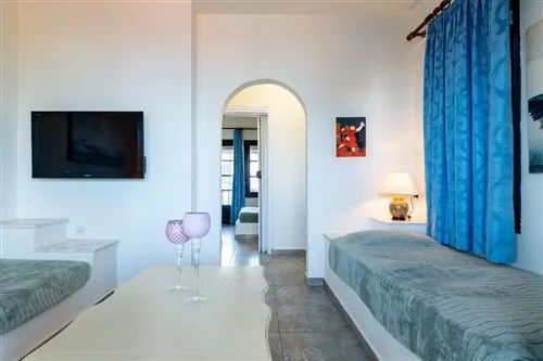 غرفة عائلية بإطلالة على الحديقة بشرفة، Assa Maris Beach Hotel 1/1