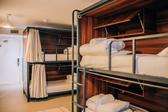 Mixed Dorm, Single, 6 Beds، Malacuna Manchester 1/8
