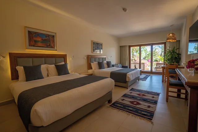 غرفة عائلية بسريرين كينج بإطلالة على الحديقة، Fort Arabesque Beach Resort 2/7