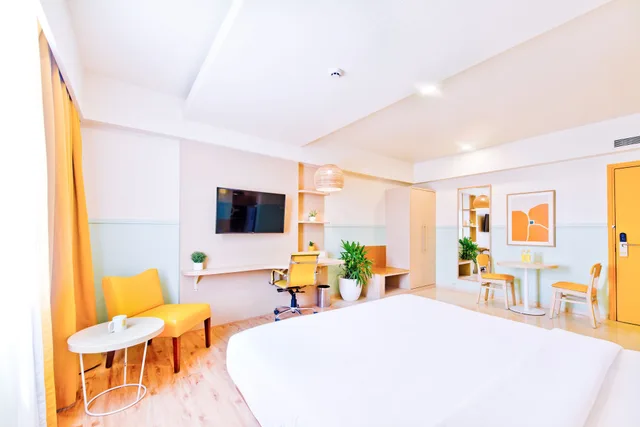 جناح ديلوكس بسرير كينج، Bloom Hotel Indiranagar 1/5