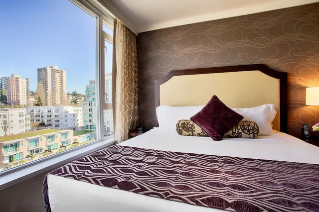 Junior Suite, King Bed, Mountain Side, Sofa، The Pinnacle At the Pier 1/3