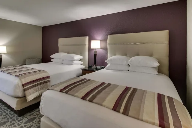 Room, 2 Queen Beds, Drury Inn and Suites Poplar Bluff 1/5