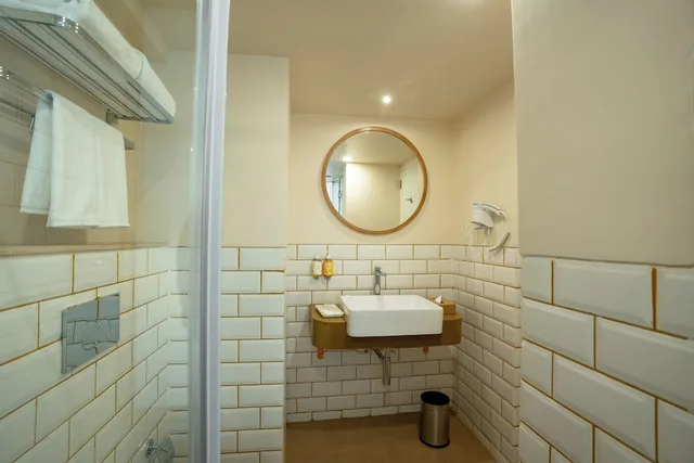 غرفة قياسية بسرير كينج، Bloom Hub - WEH Andheri 4/4