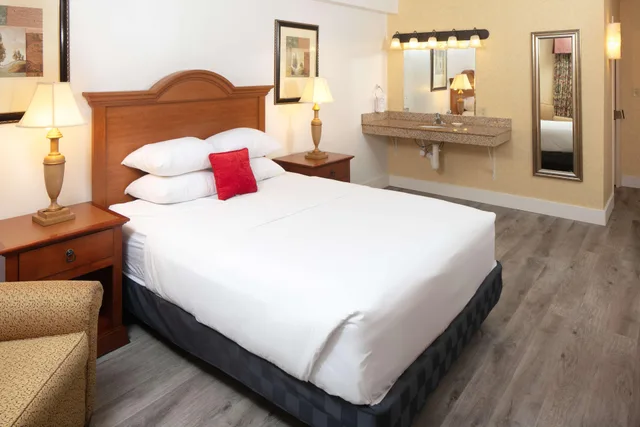 Premium, Double Bed, Red Lion Hotel Pocatello 1/3