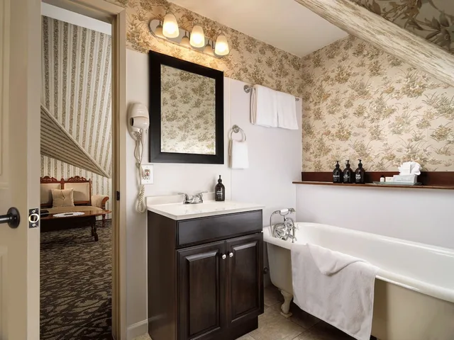 غرفة كلاسيكية بسرير كينج، Pendray Inn and Tea House 2/2
