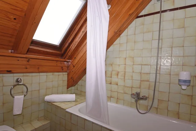 Room, Quadruple, 4 Beds, Attic، Rvhotels Orri 7/7