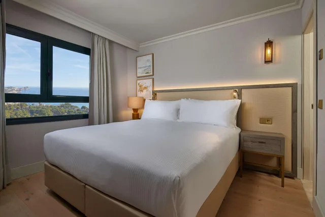 جناح بإطلالة جزئية على البحر، Hilton Mallorca Galatzo 1/3