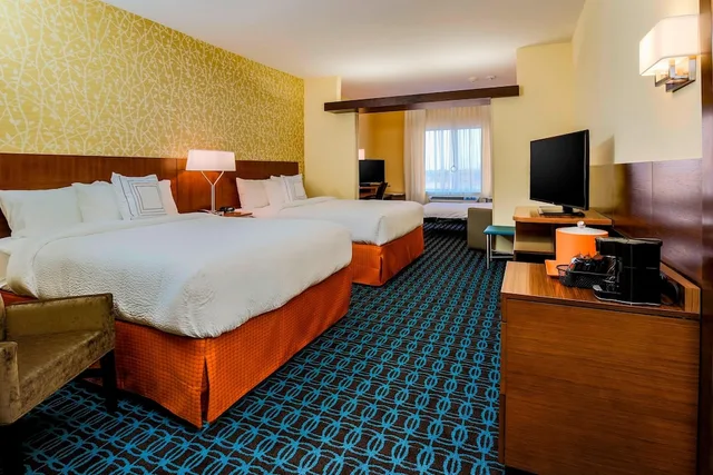 جناح بسريرين كوين مع أريكة لذوي الإعاقة، Fairfield Inn Suites Snyder 2/4