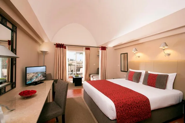 Superior, Family, Double or Twin Bed, Lateral Side Sea View، JAZ Makadina 3/5