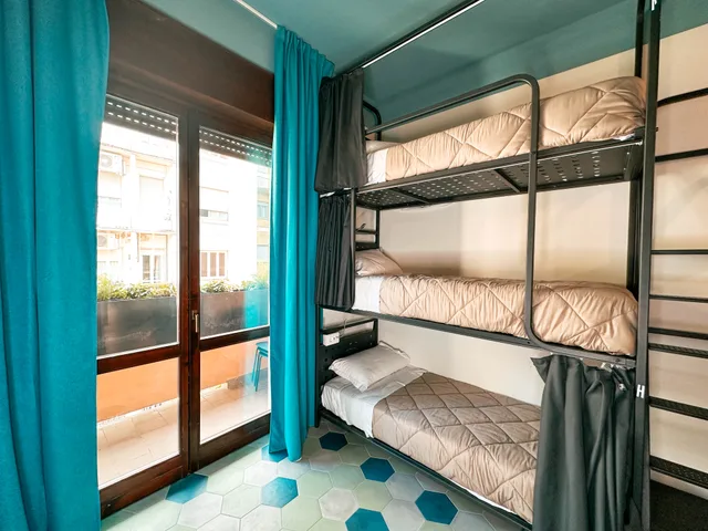 Mixed Dorm, 6 People، Ostello Bello 1/3