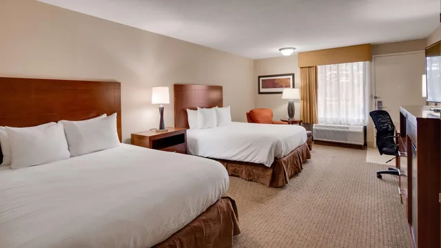 Flat, 2 Queen Beds، Best Western Cottontree Inn 1/8