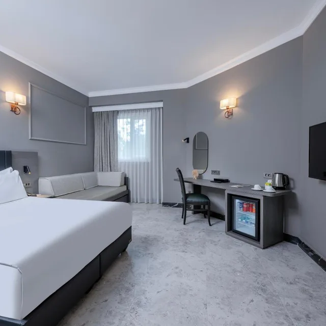 Club, Land View، Adora Golf Resort Hotel 2/6