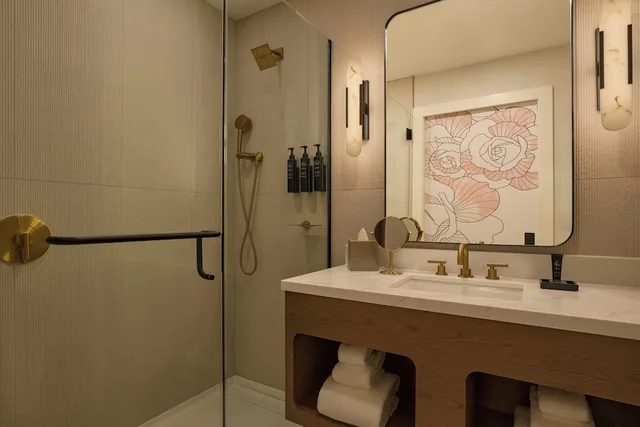 غرفة قياسية بسرير كينج، Canal House of Georgetown, a Tribute Portfolio Hotel 4/4