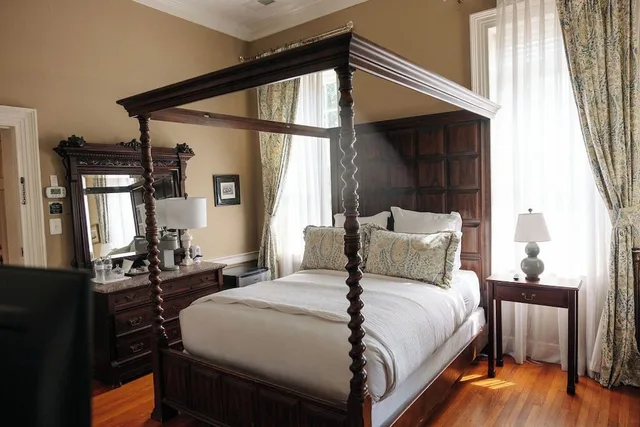 غرفة غراند بسرير كوين، Kenmore Inn 2/10