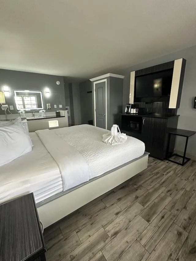 Deluxe, King Bed, Bay View، Marion Motor Lodge 1/9
