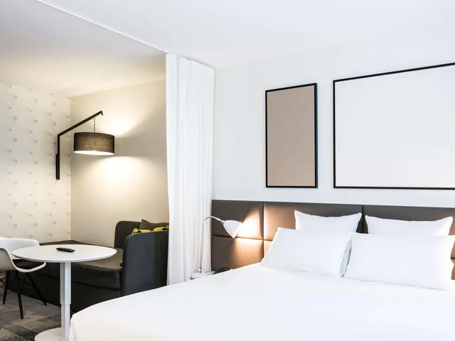جناح سوبيريور بسرير كوين، Novotel Suites Paris Expo Porte De Versailles 1/9