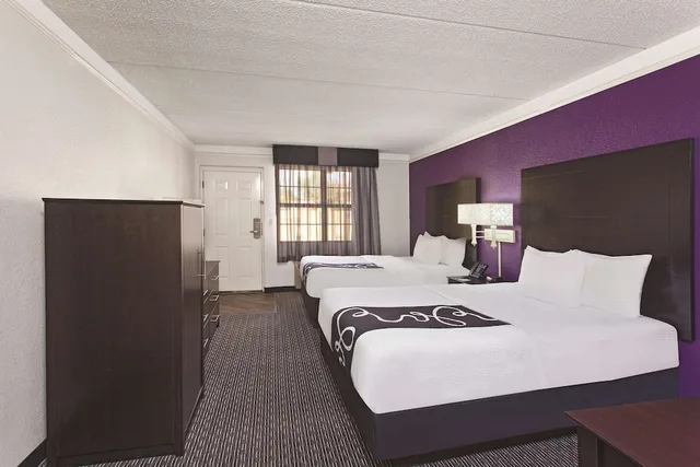 غرفة ديلوكس بسريرين مزدوجين، La Quinta Inn Fresno Yosemite 1/7