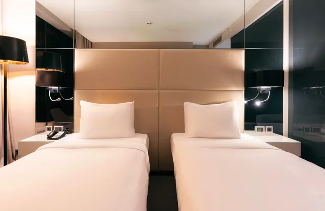 غرفة قياسية بسريرين منفصلين، Centro Westside Rotana 2/2