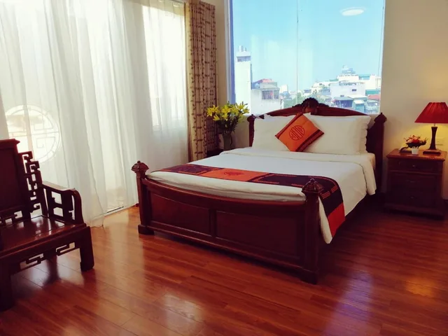 Junior Suite, Balcony, Phoenix Palace 2/10