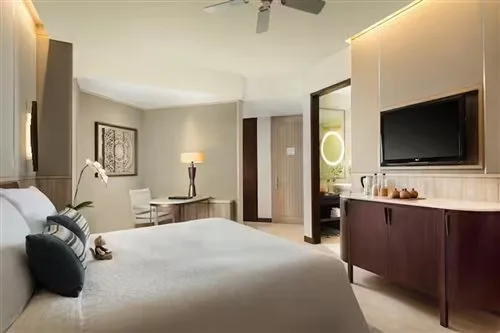 Deluxe, Double Bed, Lagoon View، Conrad Bali 1/1