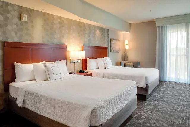غرفة بسريرين كوين لذوي الإعاقة، Courtyard Statesville Mooresville/Lake Norman 2/3