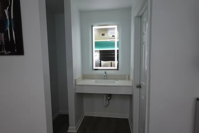 غرفة كلاسيكية بسريرين كوين، Budget Inn North Kingstown 2/2