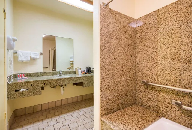 غرفة بسريرين كوين لذوي الإعاقة، Motel6 Portland, OR – Southeast 5/6