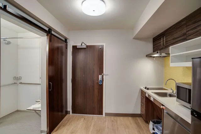 Efficiency, Suite, King Bed, Accessible, MainStay Suites Carlisle-Harrisburg 5/6