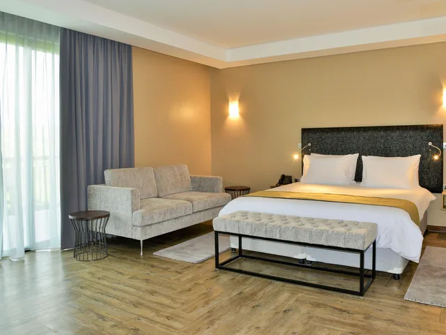 Standard, Mantis Epic Hotel And Suites 5/10