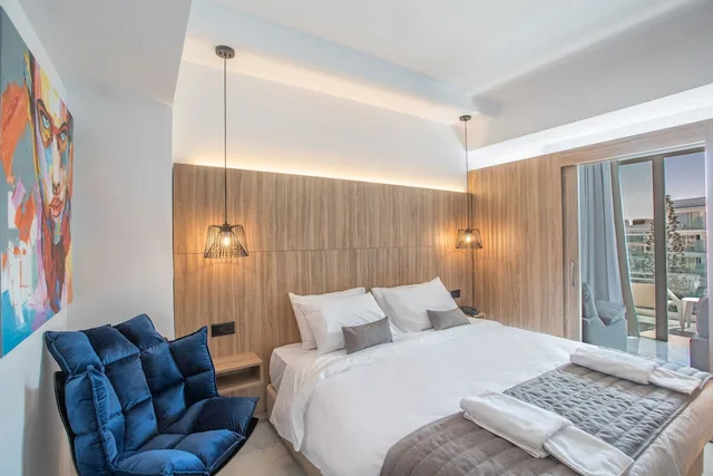 جناح ديلوكس بسرير مزدوج بإطلالة على البحر، Blue Ivy Hotel And Suites 2/4