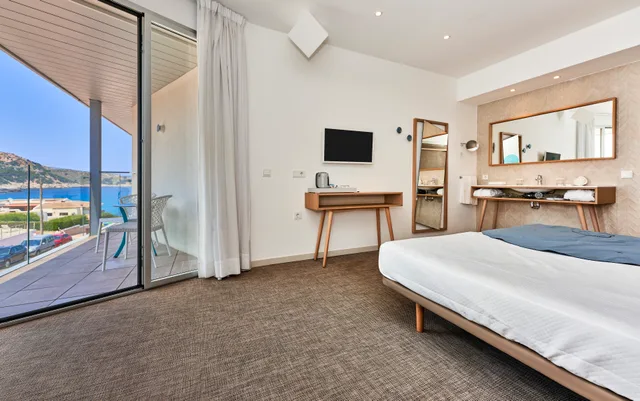 Room, Double Bed, Lateral Side Sea View, Balcony، Mar Azul Hotel - Adults Only 1/4