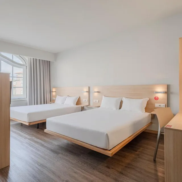 غرفة سوبيريور ثلاثية بسرير مزدوج، Moov Hotel Porto Centro 3/6