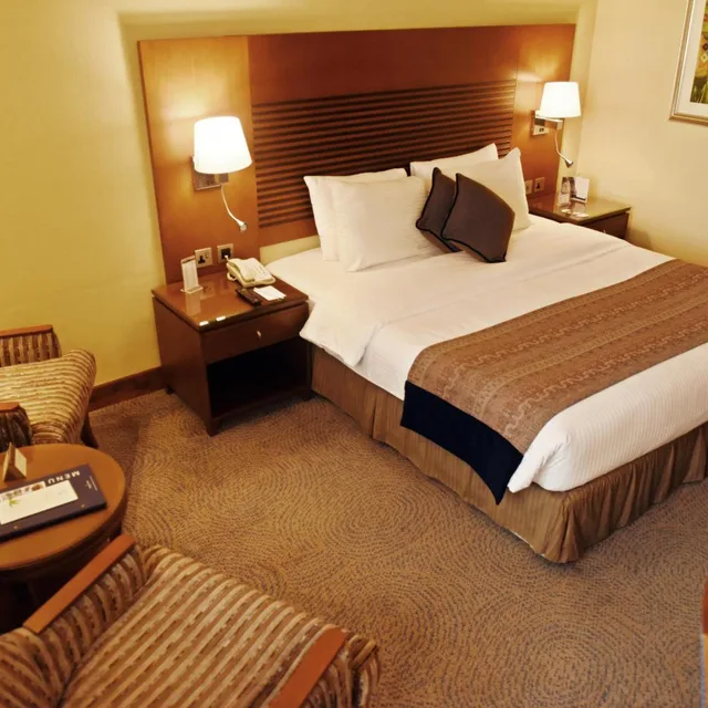جناح بسرير كينج، Golden Tulip Bahrain 3/8