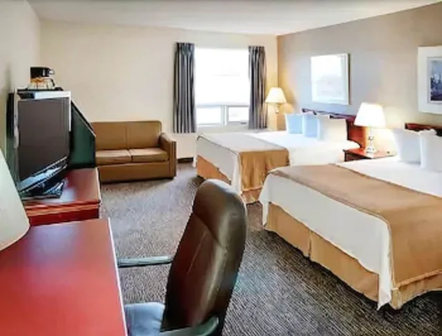 غرفة بسريرين مزدوجين، Travelodge Hotel Sudbury 2/3