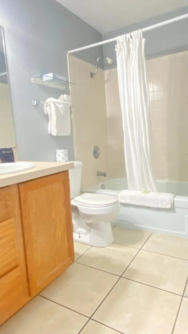 Studio, King Bed, Ocean Shores Inn Suites 7/7