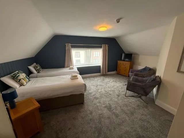 غرفة ديلوكس بسرير مزدوج أو سريرين منفصلين، Clifton Park 2/3