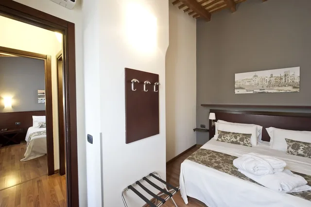 جناح بانورامي بسريرين مزدوجين بإطلالة على المدينة بشرفة، Badia Nuova Residence 3/10