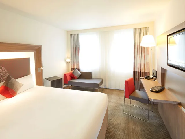 Superior, Double Bed, Sofa, Novotel Paris 17 3/10