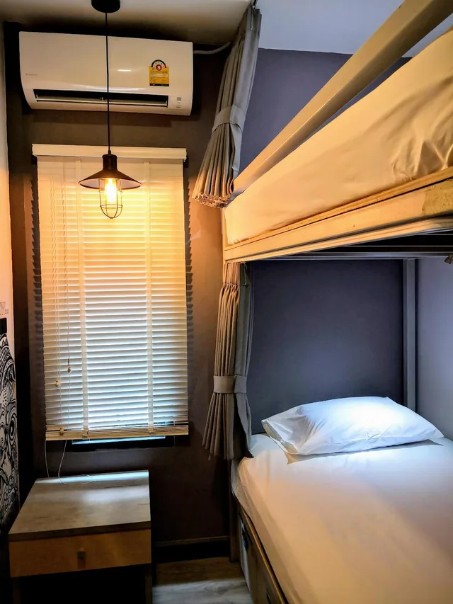غرفة بسرير بطابقين بحمام مشترك، Asleep By Lantana Hostel 1/3