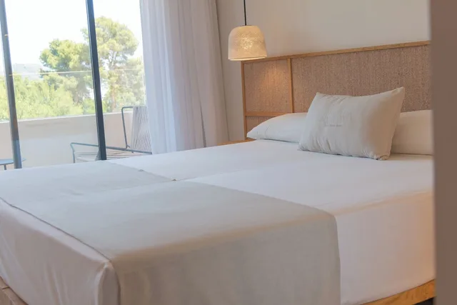 غرفة بسرير مزدوج أو سريرين منفصلين بشرفة، Serawa Moraira Hotel 2/8