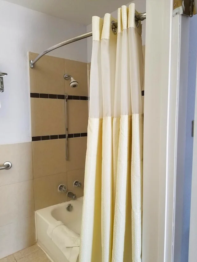 Room, 2 Double Beds, Americas Best Value Inn Belleville 4/4