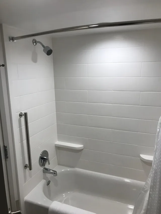 Standard, 2 Queen Beds, Holiday Inn Express Naperville 4/5